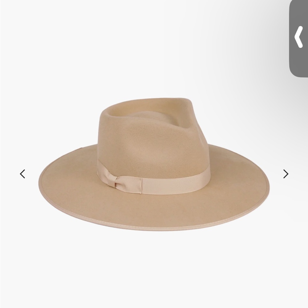 Lack of Color Caramel Rancher size small